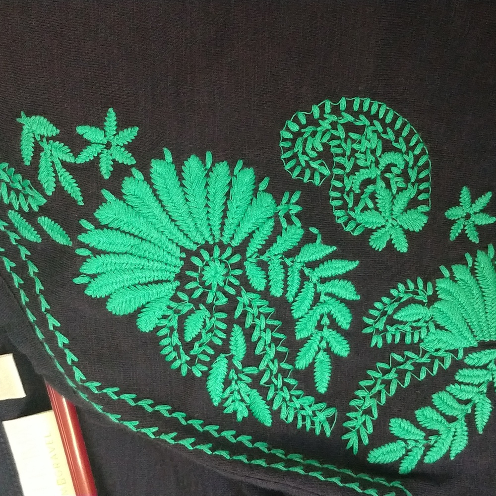 Embroidered Tunic - Picture 7 of 7